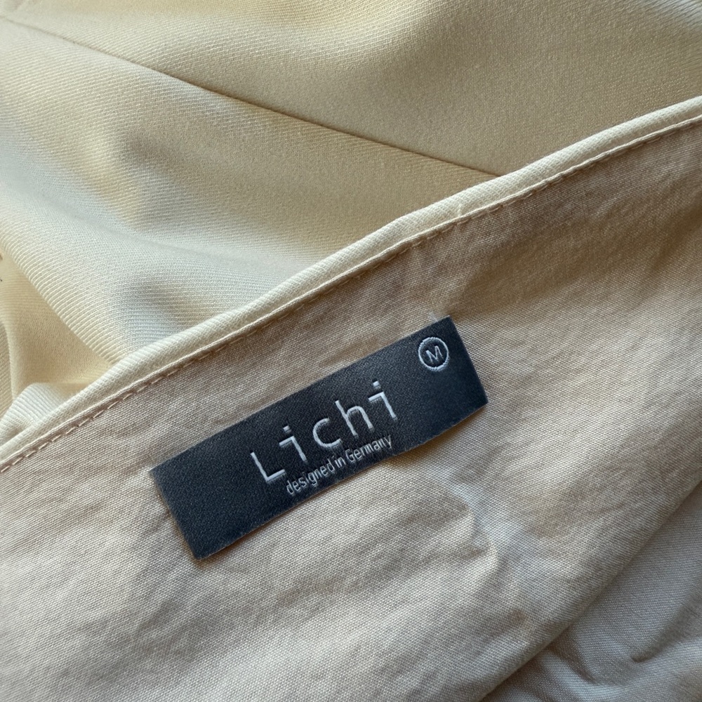 🔥Lichi Cream Sheath Midi Dress with Puff Sleeves in Perfect condition 🔥 - Picture 8 of 13